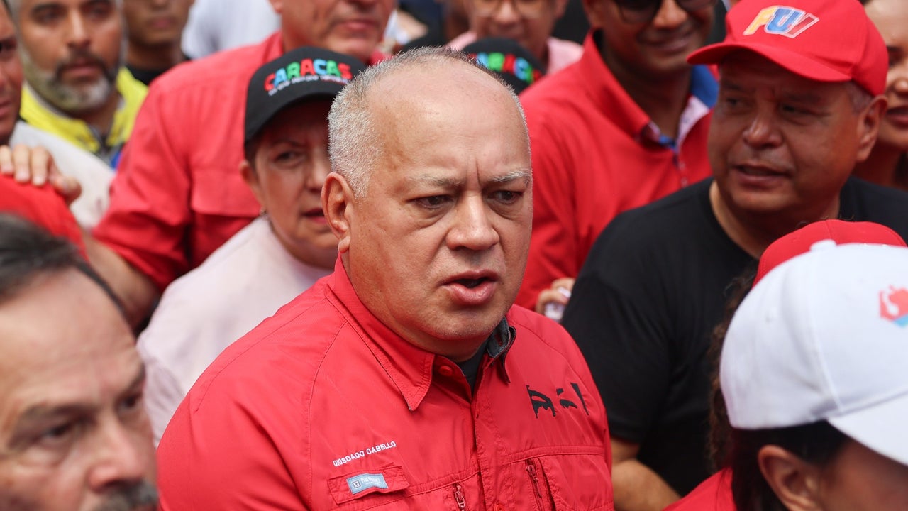 Diosdado Cabello is accused of obstructing rescue work in Venezuela after controversial video arguing with a U.S. aid team - 124; NTN24.COM