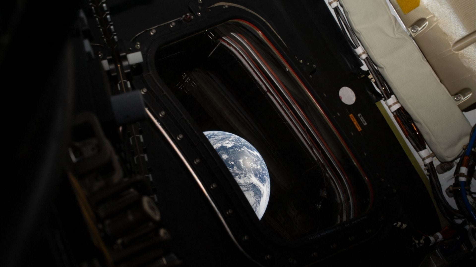 Foto de la Tierra tomada desde Orión - NASA