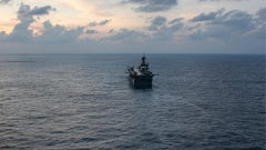 Buque de guerra de EE. UU. en el océano Índico - Foto X: @CENTCOM