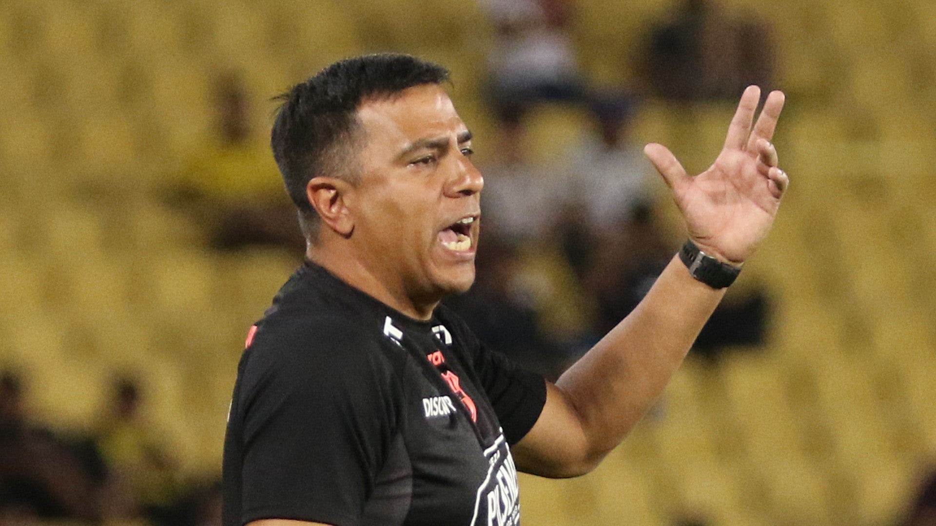 César Farías, entrenador venezolano del Barcelona de Ecuador - Foto: EFE