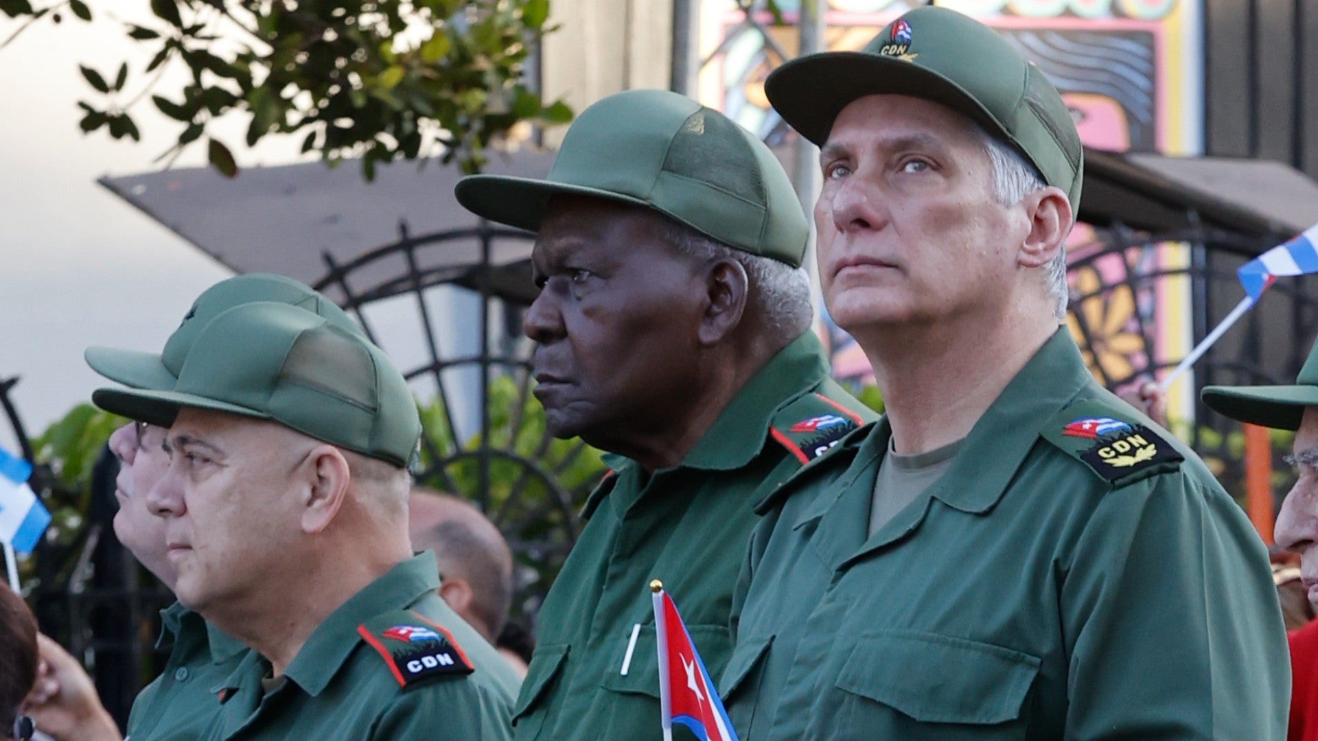 Miguel Díaz-Canel, jefe del régimen cubano, junto a sus colaboradores - Foto: EFE