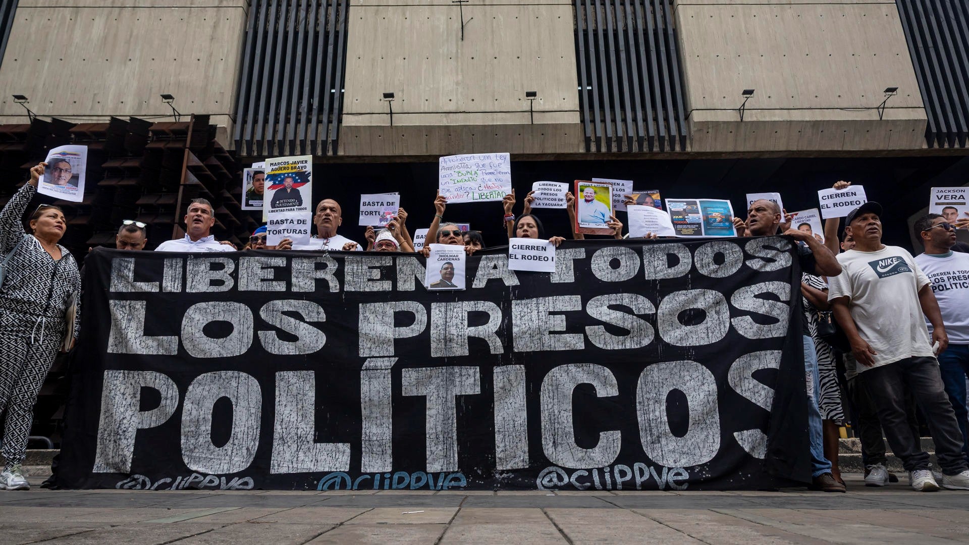 Familiares piden libertad para los presos políticos en Venezuela - Foto: EFE