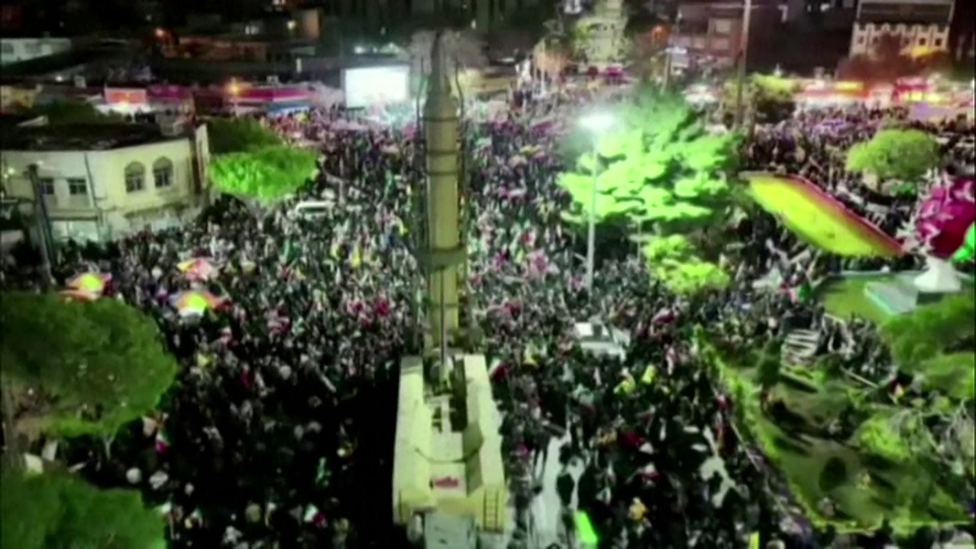 Irán desafía a EE. UU. con exhibición de poderosos misiles balísticos en Teherán - AFP