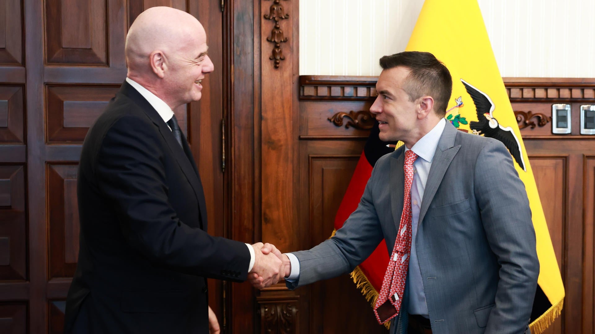 Gianni Infantino, presidente de la FIFA, se reunió con Daniel Noboa, presidente de Ecuador / FOTO: EFE