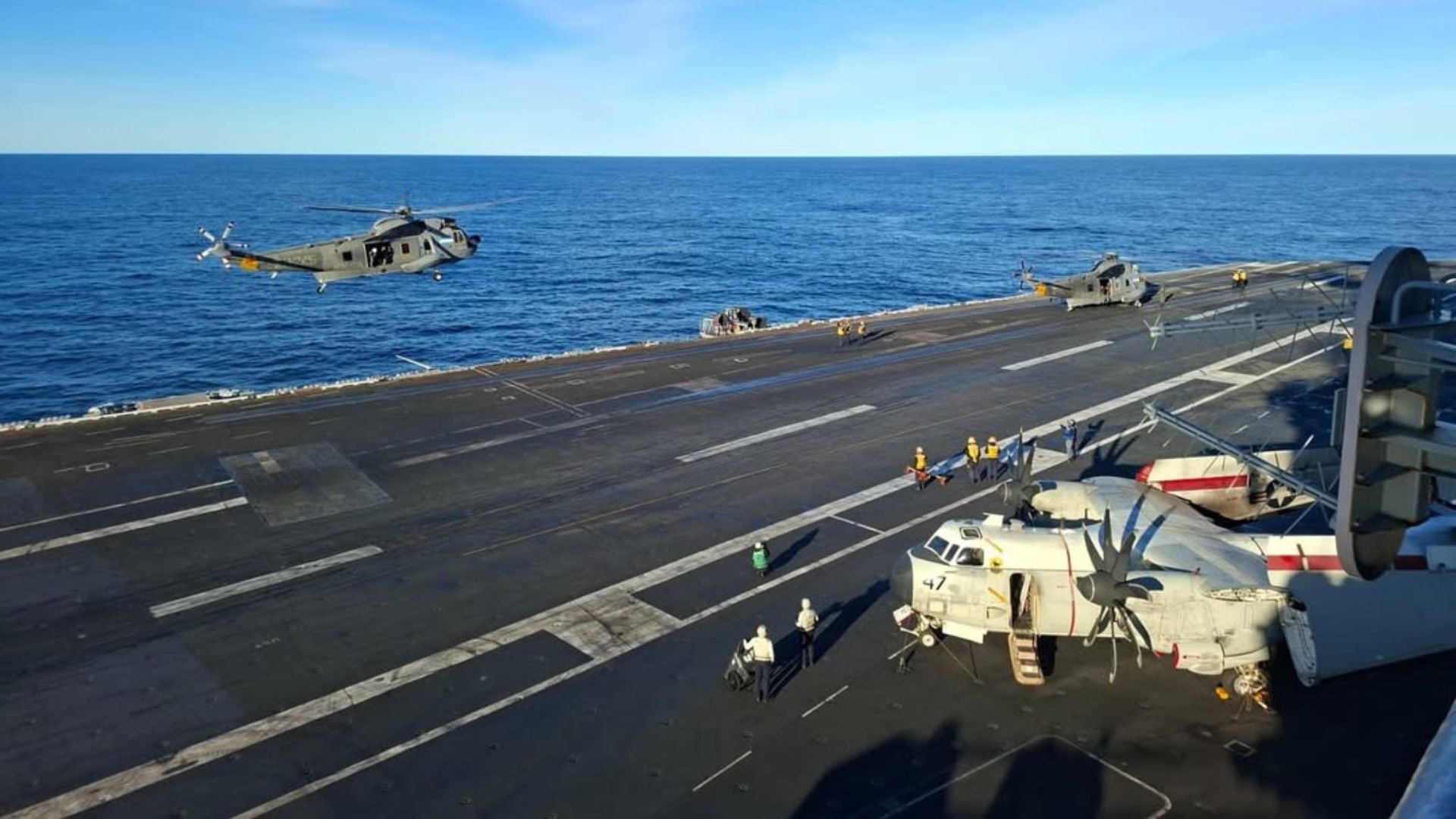 Helicópteros Sea King, en el portaaviones USS “Nimitz” - Foto tomada de Instagram @armadaargentinaof