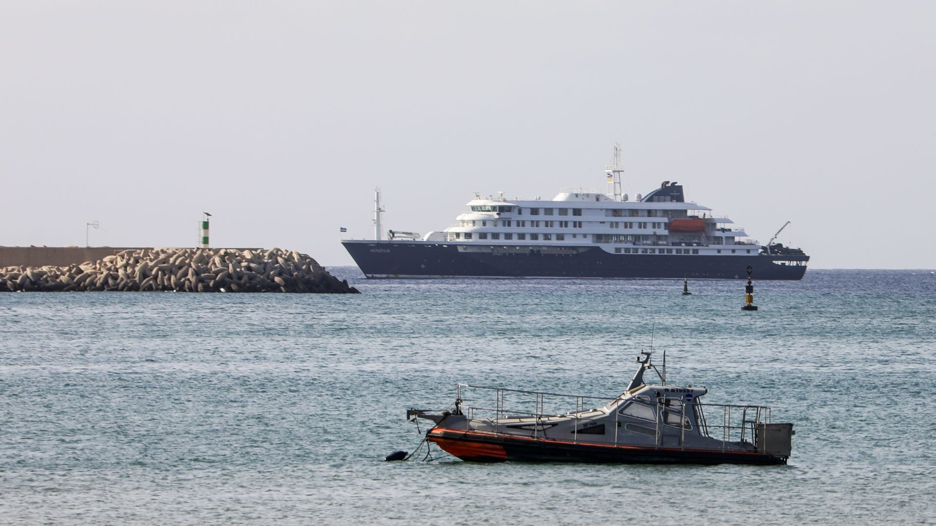 Alerta por brote de hantavirus en crucero que salió de Argentina - EFE