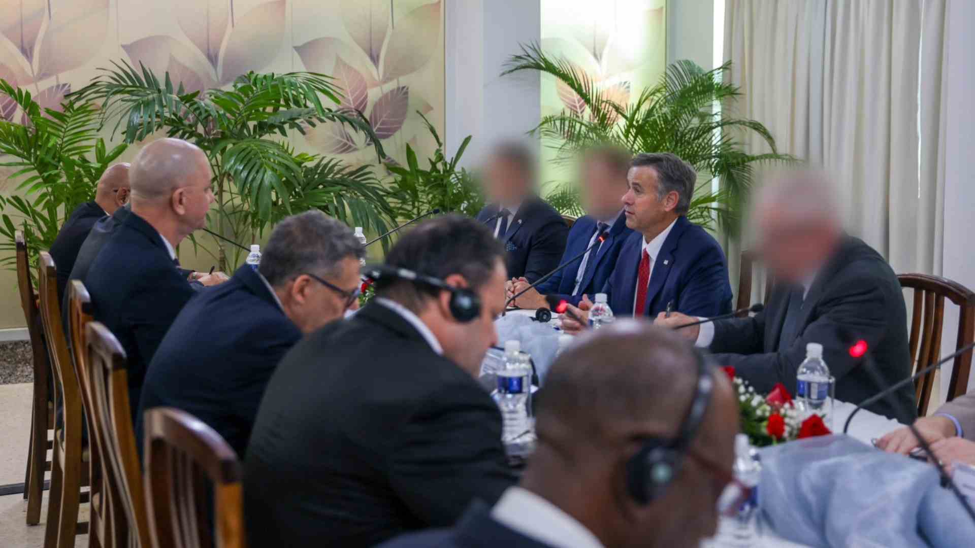 Encuentro director de la CIA y delegados del régimen de Cuba - CIA