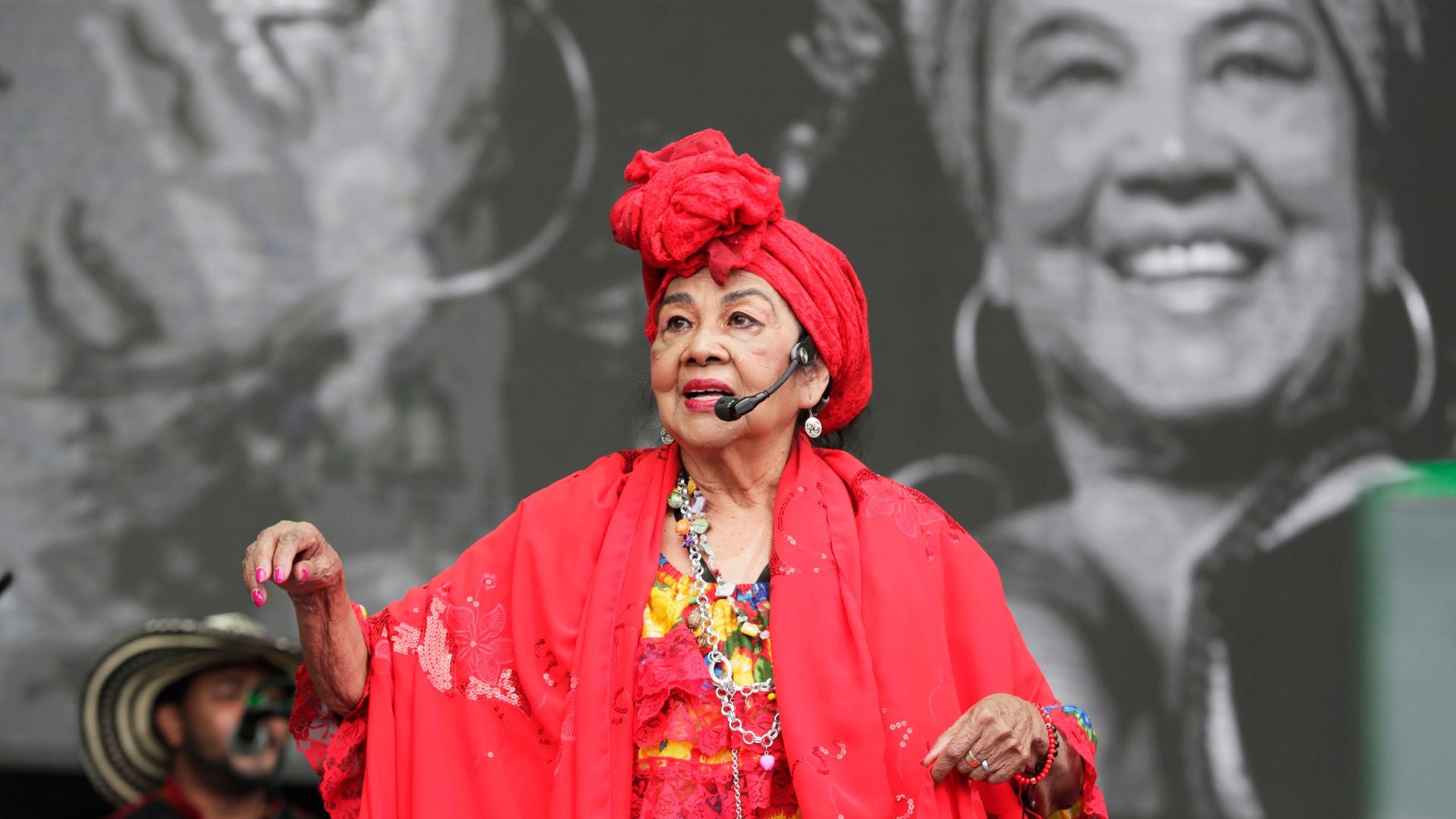 Murió Totó la Momposina, la icónica cantante que llevó el folclor colombiano a los escenarios del mundo - EFE