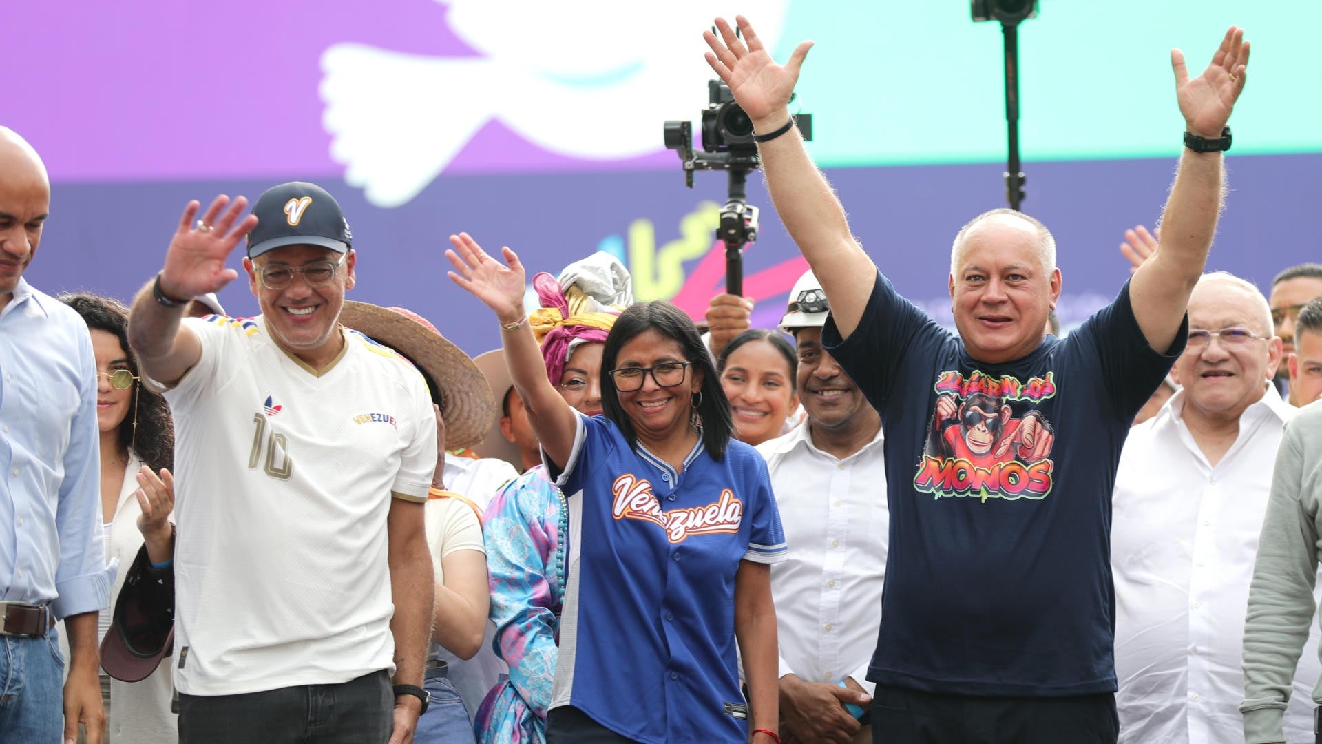 Jorge Rodríguez, Delcy Rodríguez y Diosdado Cabello - Foto: EFE