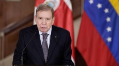 El presidente electo Edmundo González Urrutia habla durante una declaración conjunta con el presidente de Costa Rica, Rodrigo Chaves-Foto: EFE
