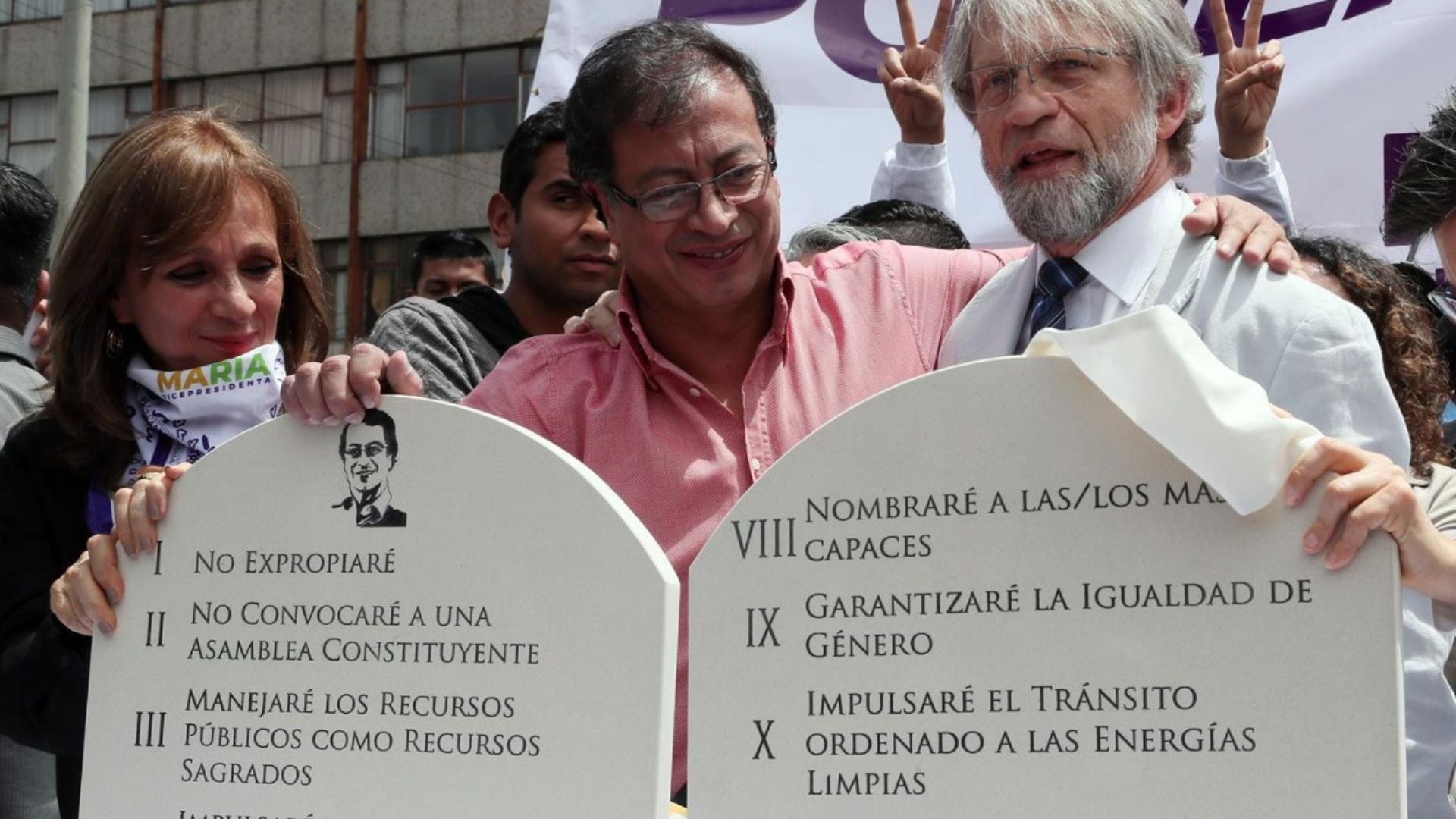 Cepeda y el Pacto Histórico se bajan de propuesta de Constituyente que Petro "prometió" nunca buscar