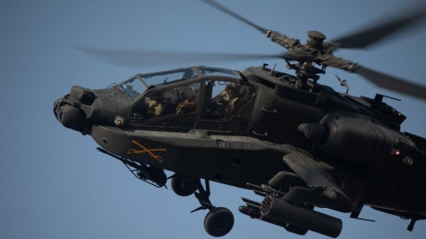 Comando Central de EE. UU. asegura que dos militares fueron rescatados tras inusual choque en helicóptero cerca de la costa de Omán | NTN24.COM