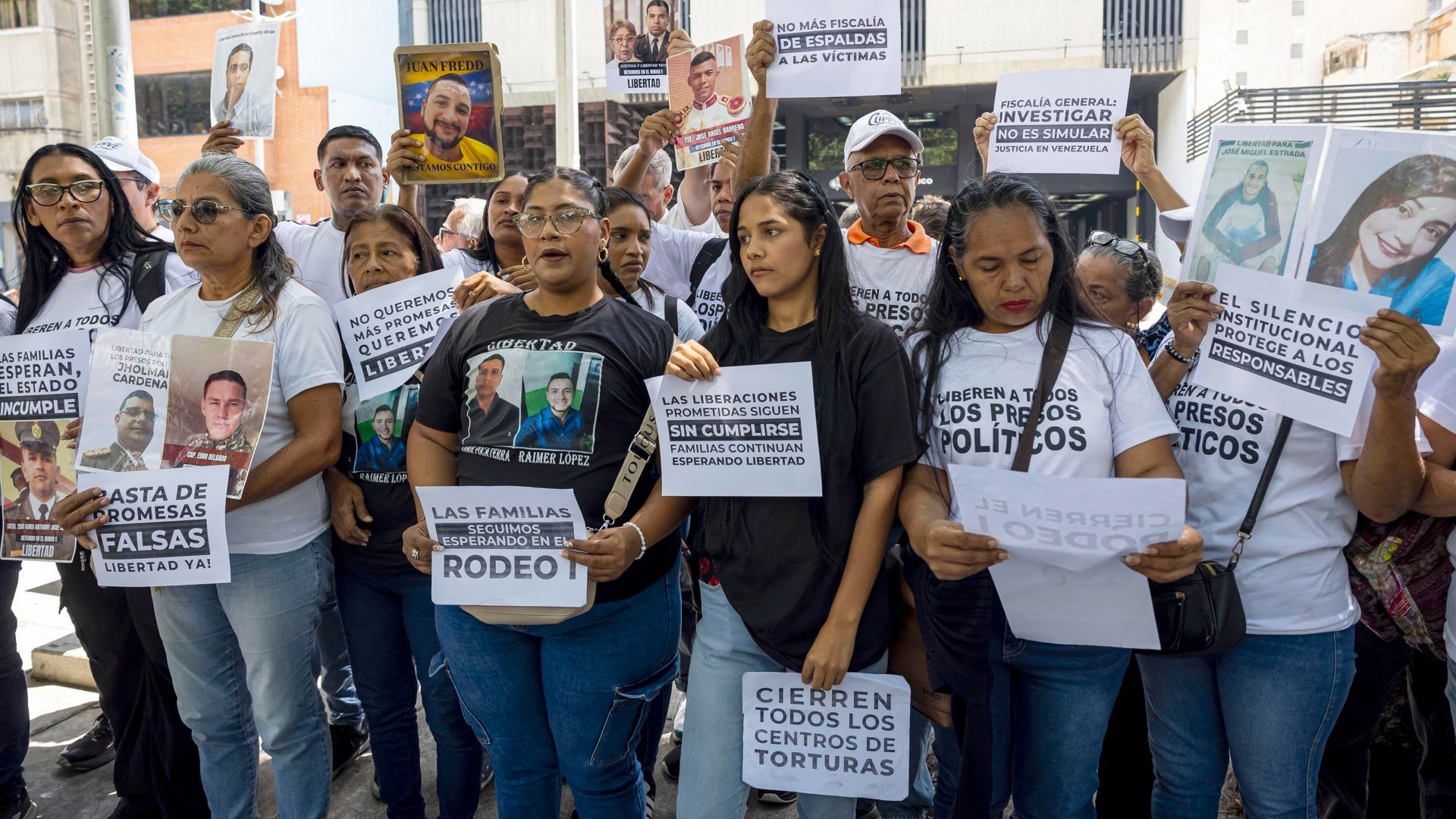 Familiares de presos políticos en Venezuela - Foto: EFE