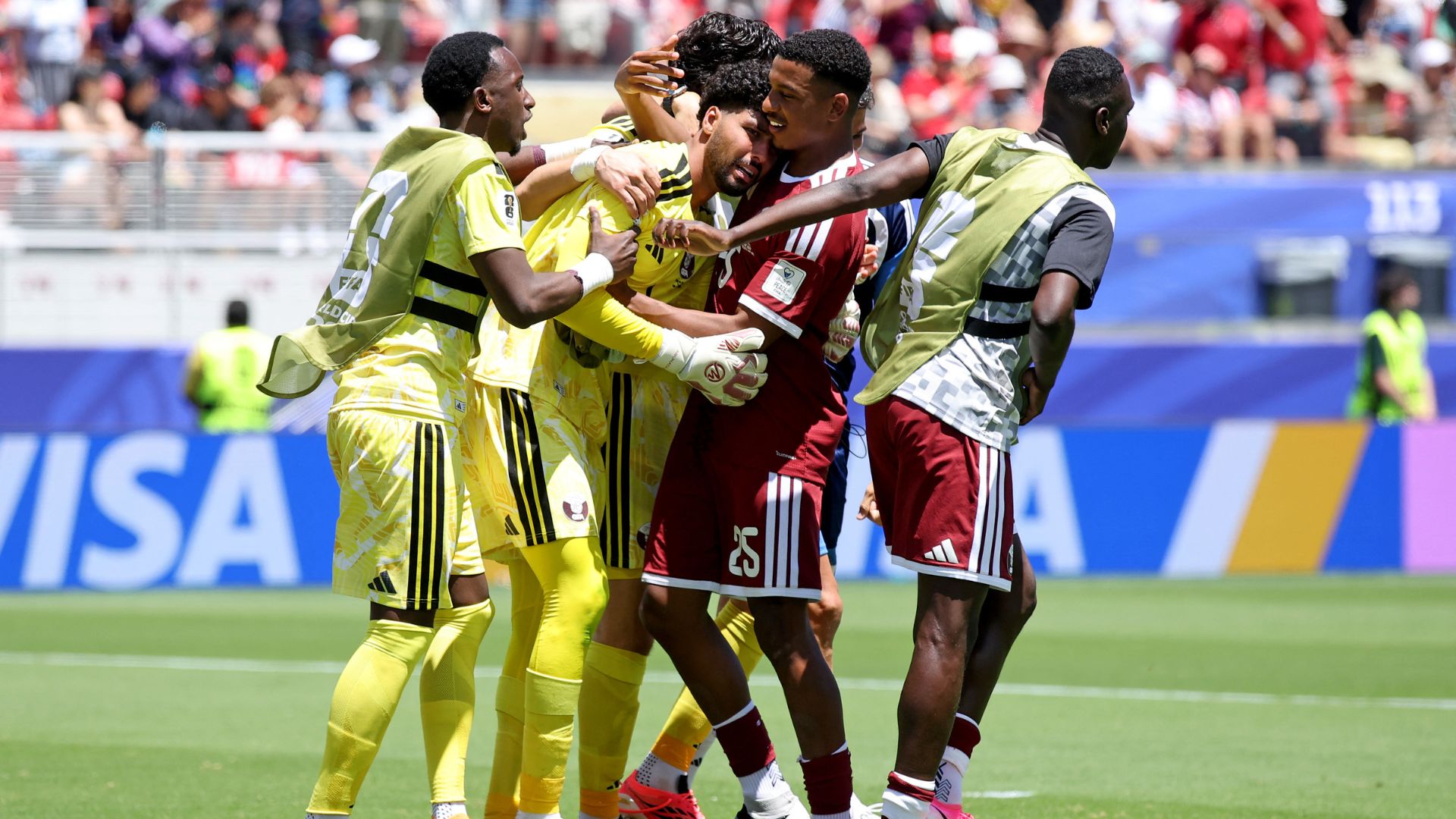 Mahmoud Abunada, junto a sus compañeros de la selección de Catar en el Mundial 2026 - Foto: AFP
