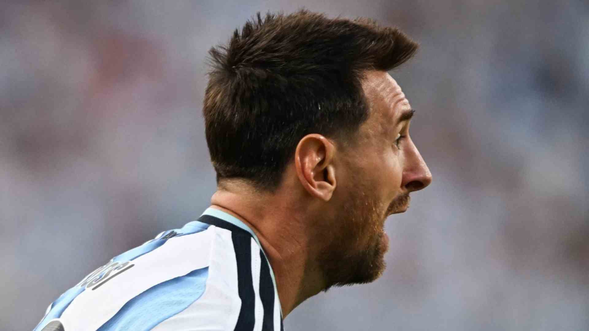 Lionel Messi Apareci Junto A Sus Hijos Con La Camiseta De Equipo Del Lionel Messi Apareci Junto A Sus Hijos Con La Camiseta De Equipo Del