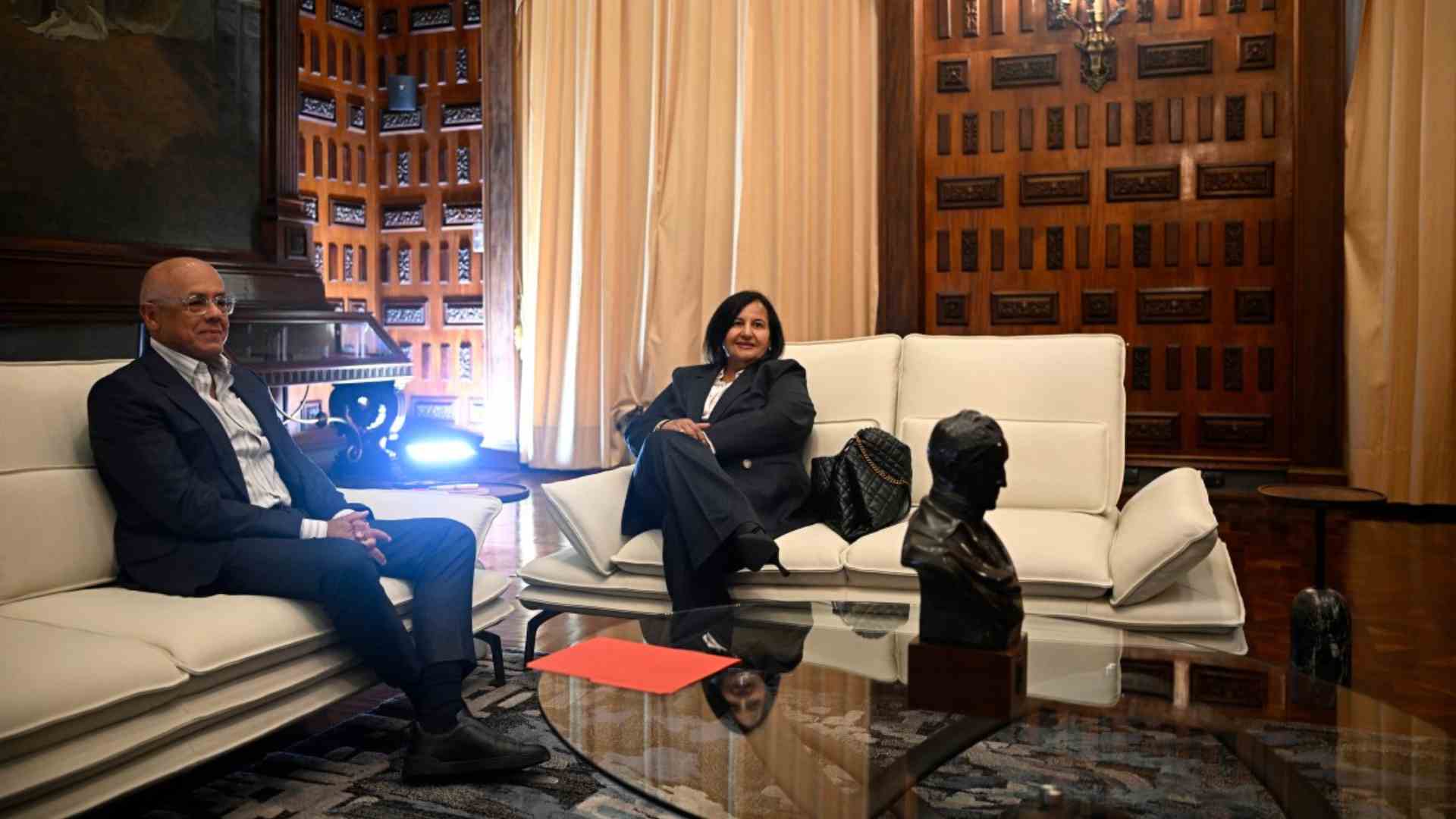 Dinorah Figuera y Jorge Rodríguez - AFP