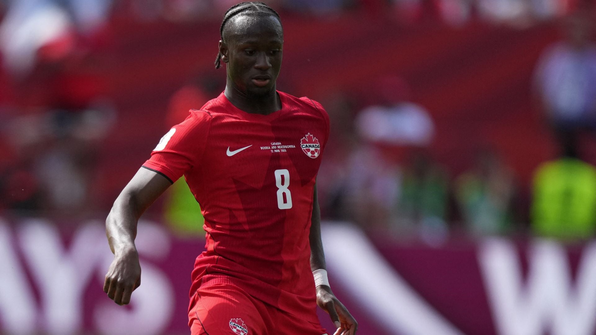 Ismael Koné, mediocampista de Canadá - Foto: AFP