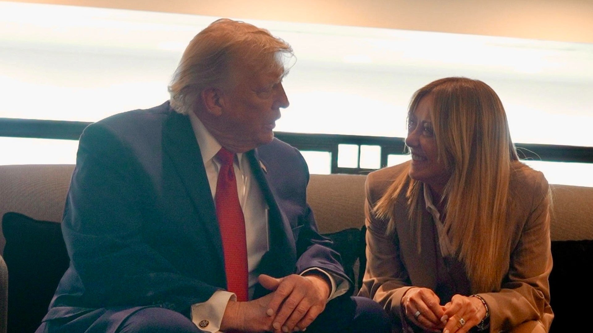 Trump y Giorgia Meloni. (EFE)