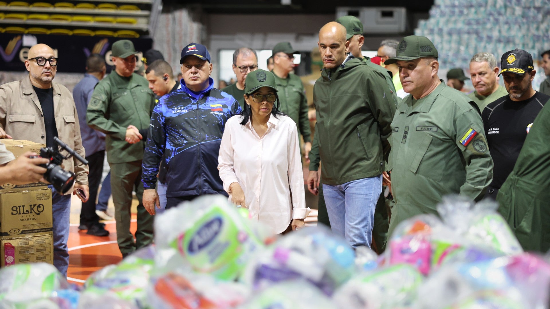 Delcy Rodríguez, jefe encargada del régimen venezolano, junto a otros integrantes de la dictadura - Foto: EFE