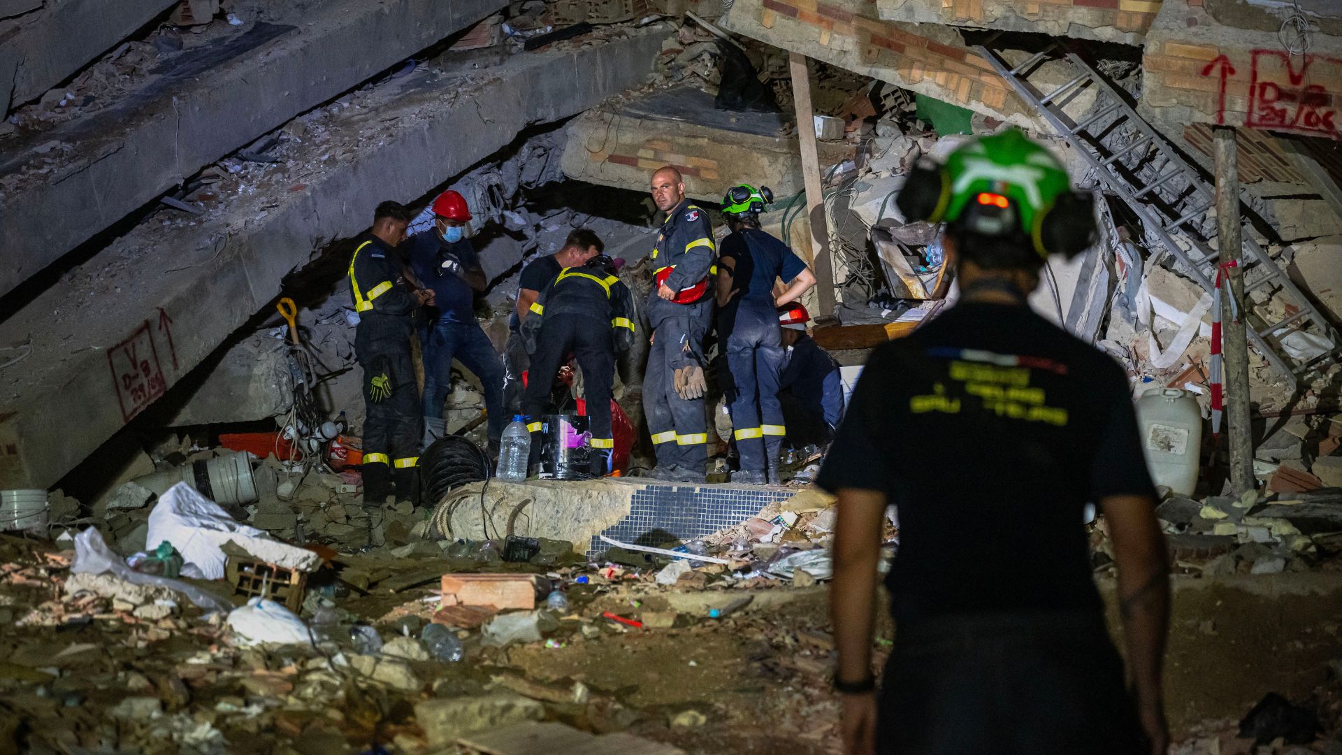 Rescatistas en Venezuela - Foto AFP