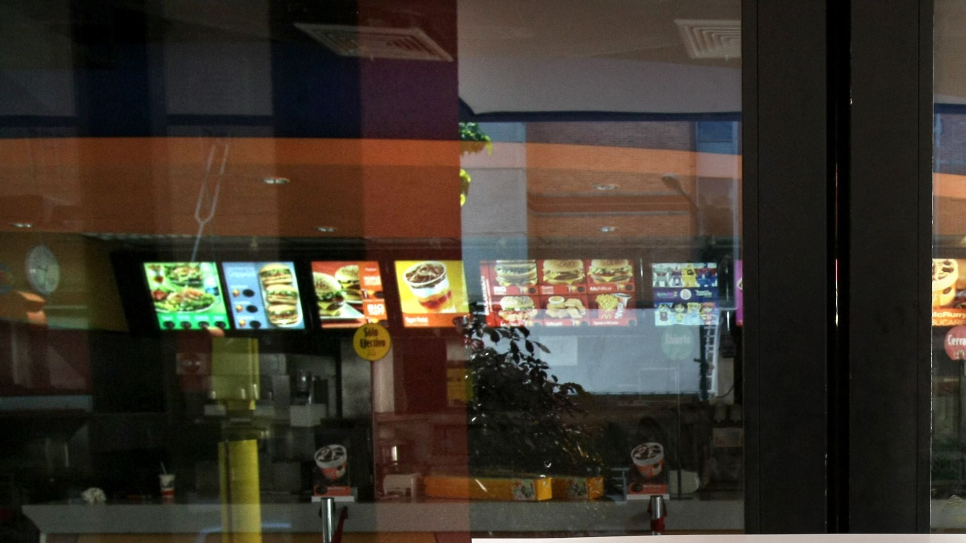 McDonalds en La Guaira - Foto AFP
