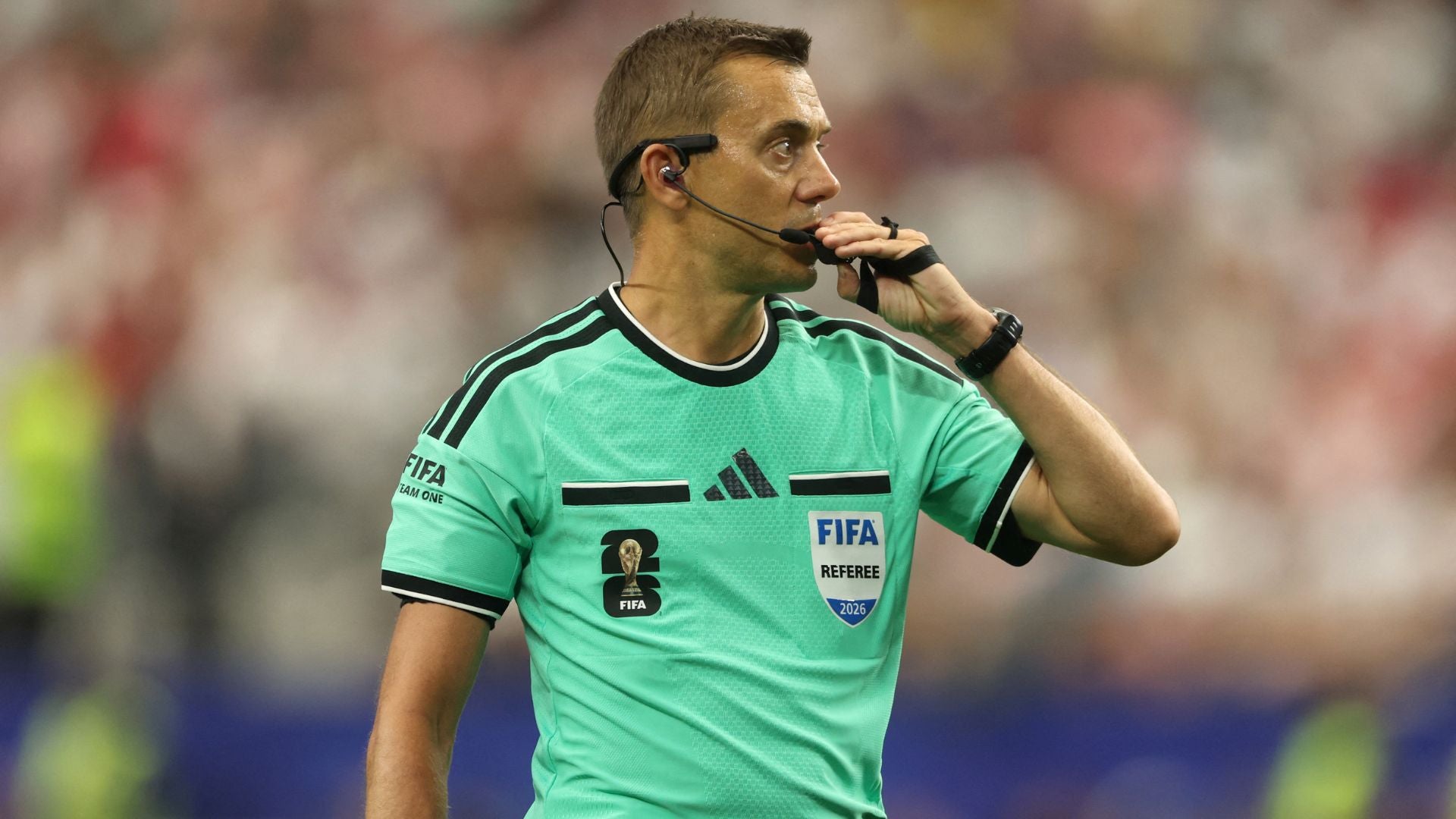 Clement Turpin, árbitro central del partido Colombia vs Ghana - Foto: AFP