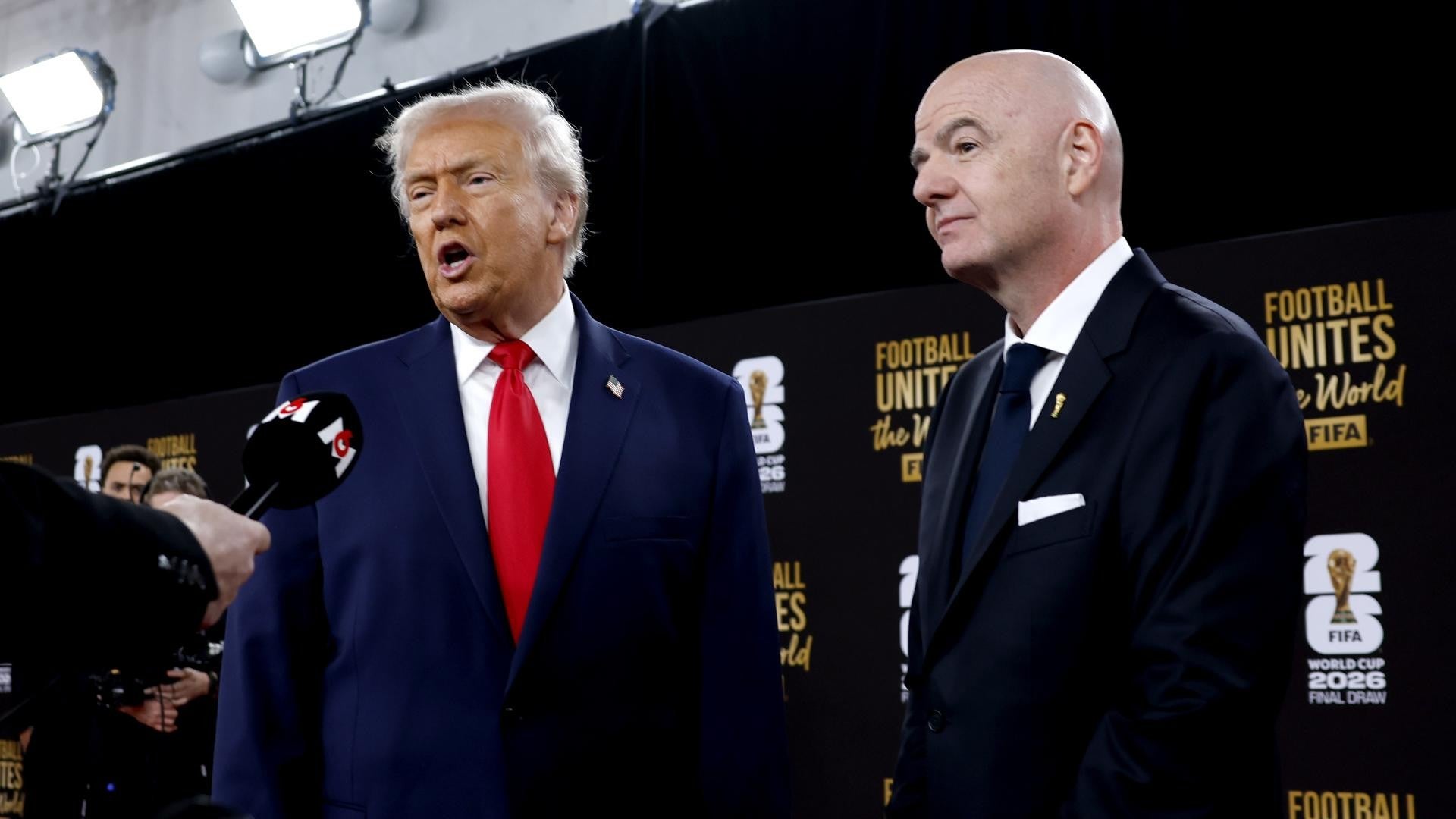 Donald Trump, presidente de Estados Unidos, junto a Gianni Infantino, presdiente de la FIFA - Foto: EFE