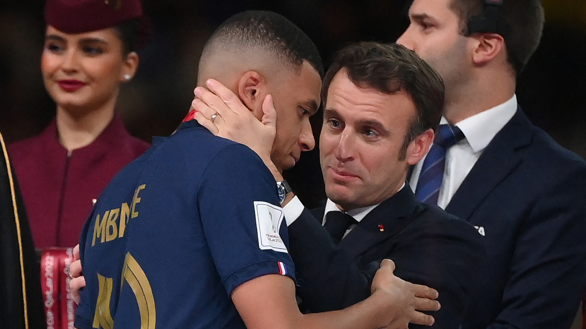 Emmanuel Macron y Kylian Mbappé | Foto: AFP