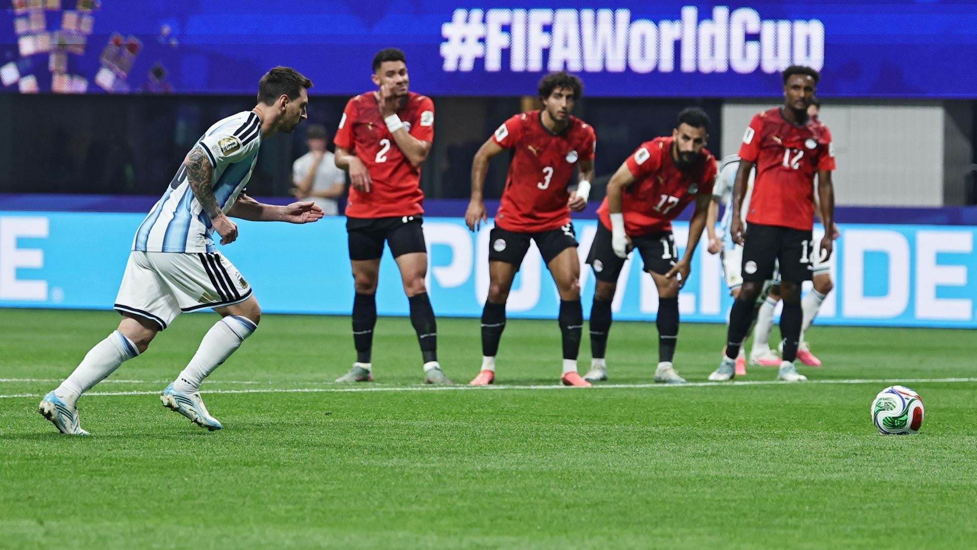 Penalti errado de Argentina ante Egipto - Foto: EFE