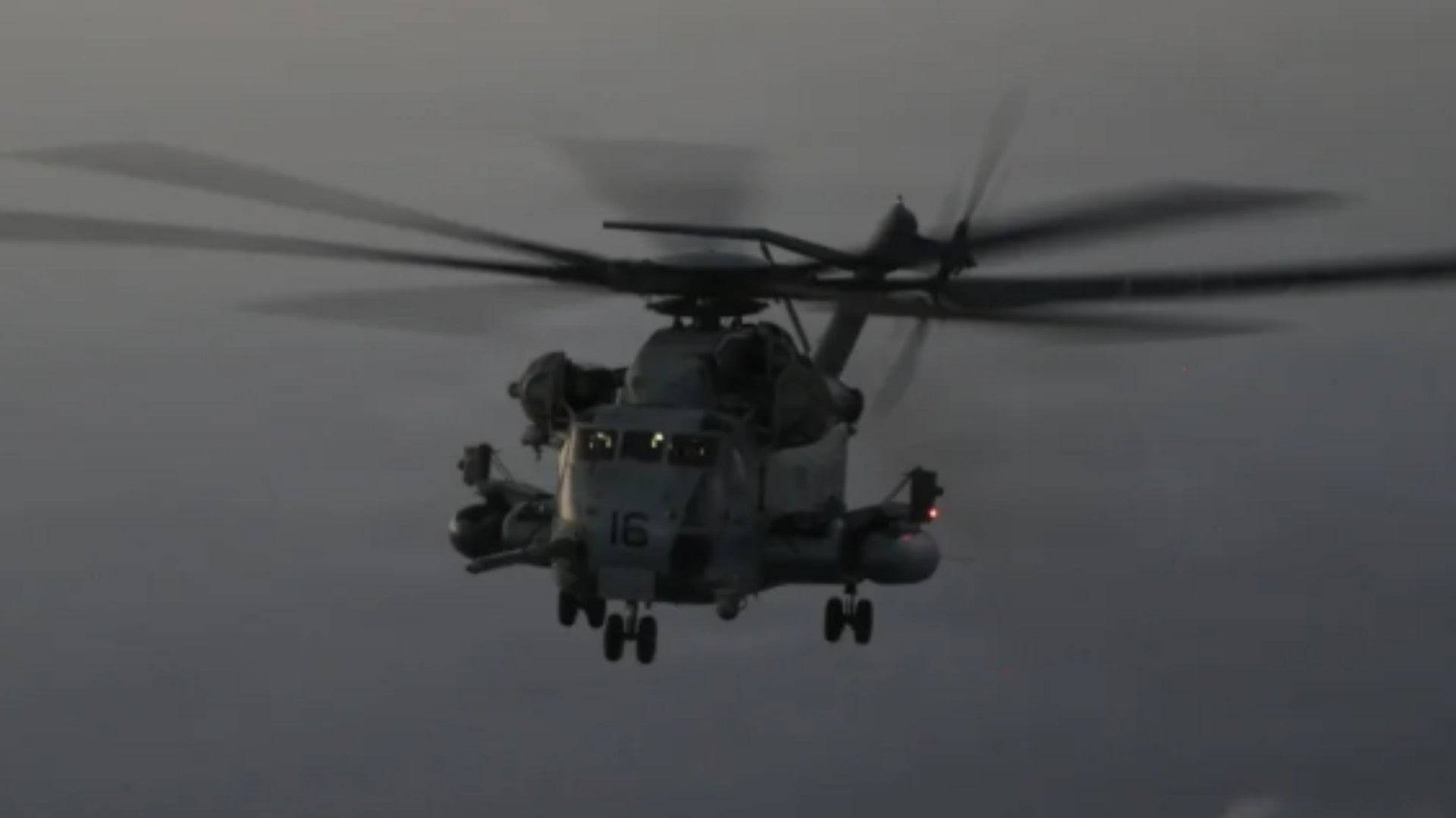 Helicóptero militar de EE. UU. - Foto de referencia - X @CENTCOM