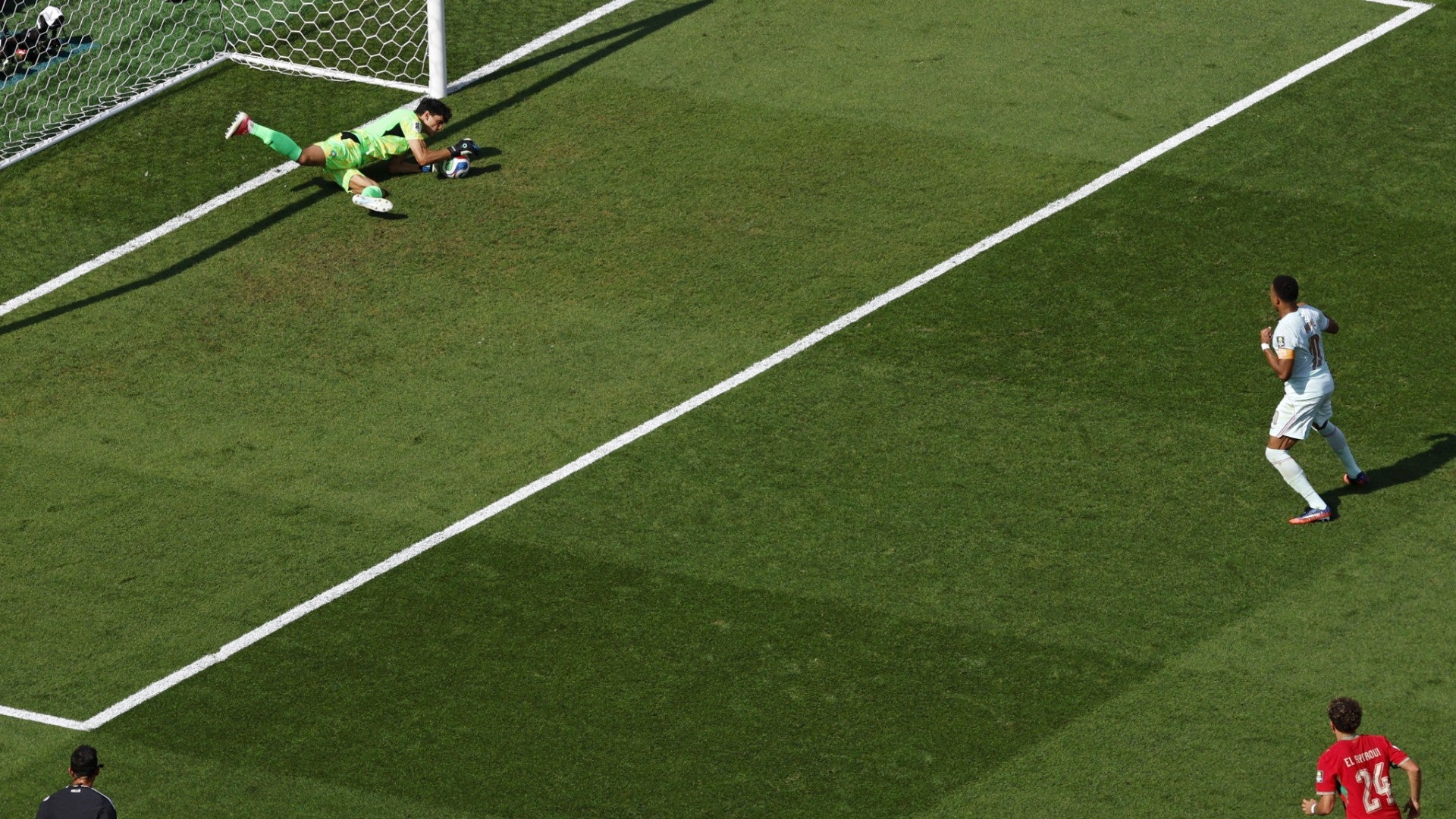 Bono frustra penalti de Mbappé en el Francia vs. Marruecos del Mundial 2026 - EFE