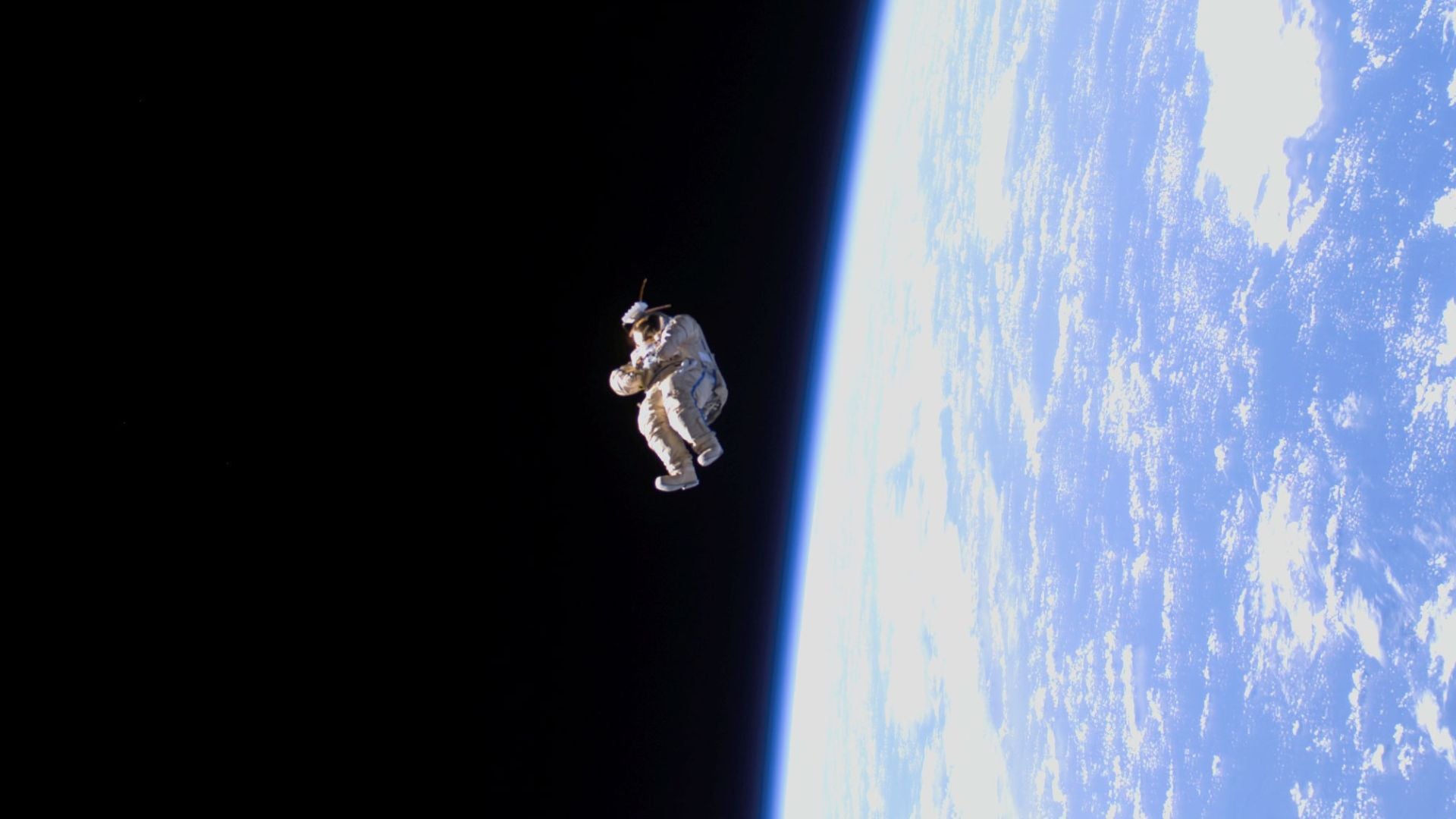 Imagen del Suitsat-1 captada desde la EEI - Foto NASA