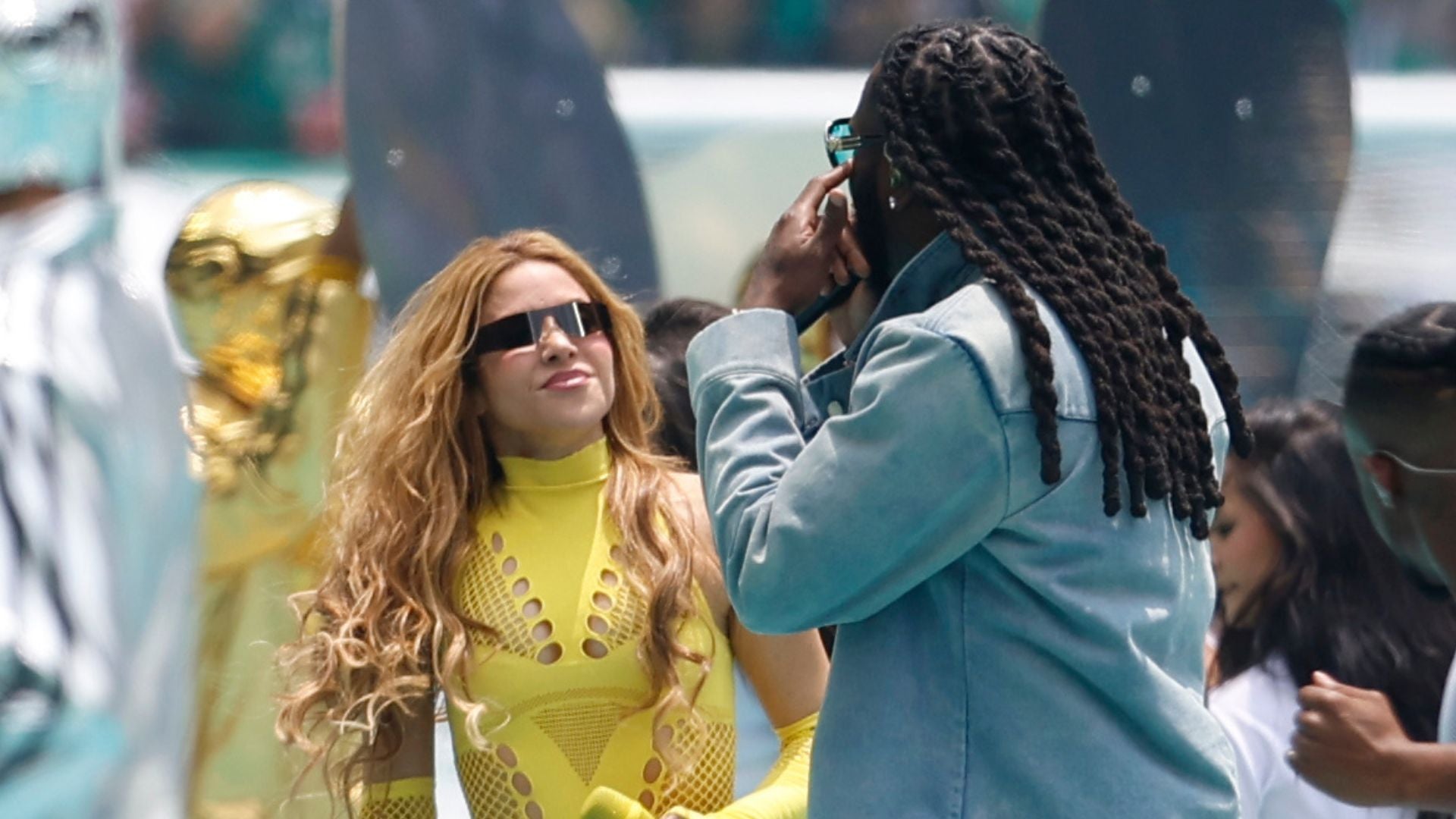 La cantante colombiana Shakira y el nigeriano Burna Boy - EFE