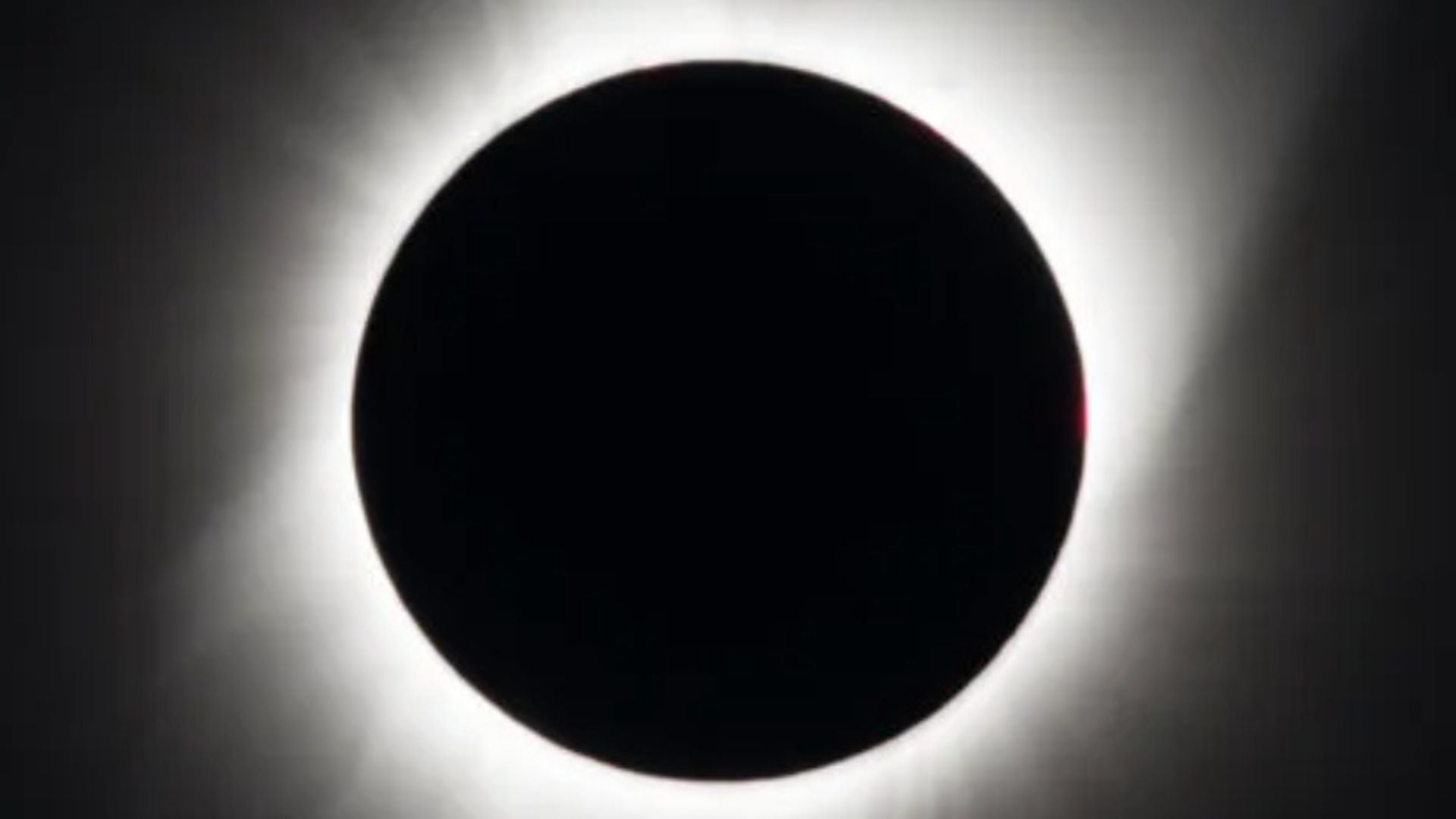 El próximo 12 de agosto de 2026, España podrá ver un eclipse total de Sol - Foto NASA