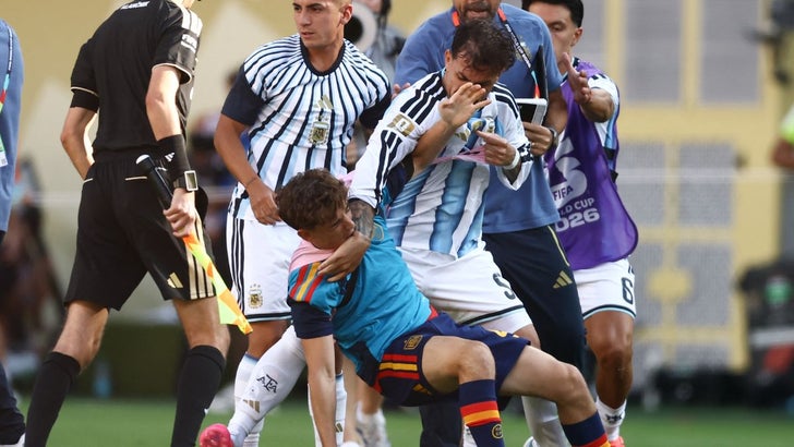 La pelea que nadie vio: final del Mundial 2026 terminó a los golpes y hasta  el entrenador de Argentina tuvo que intervenir | NTN24.COM