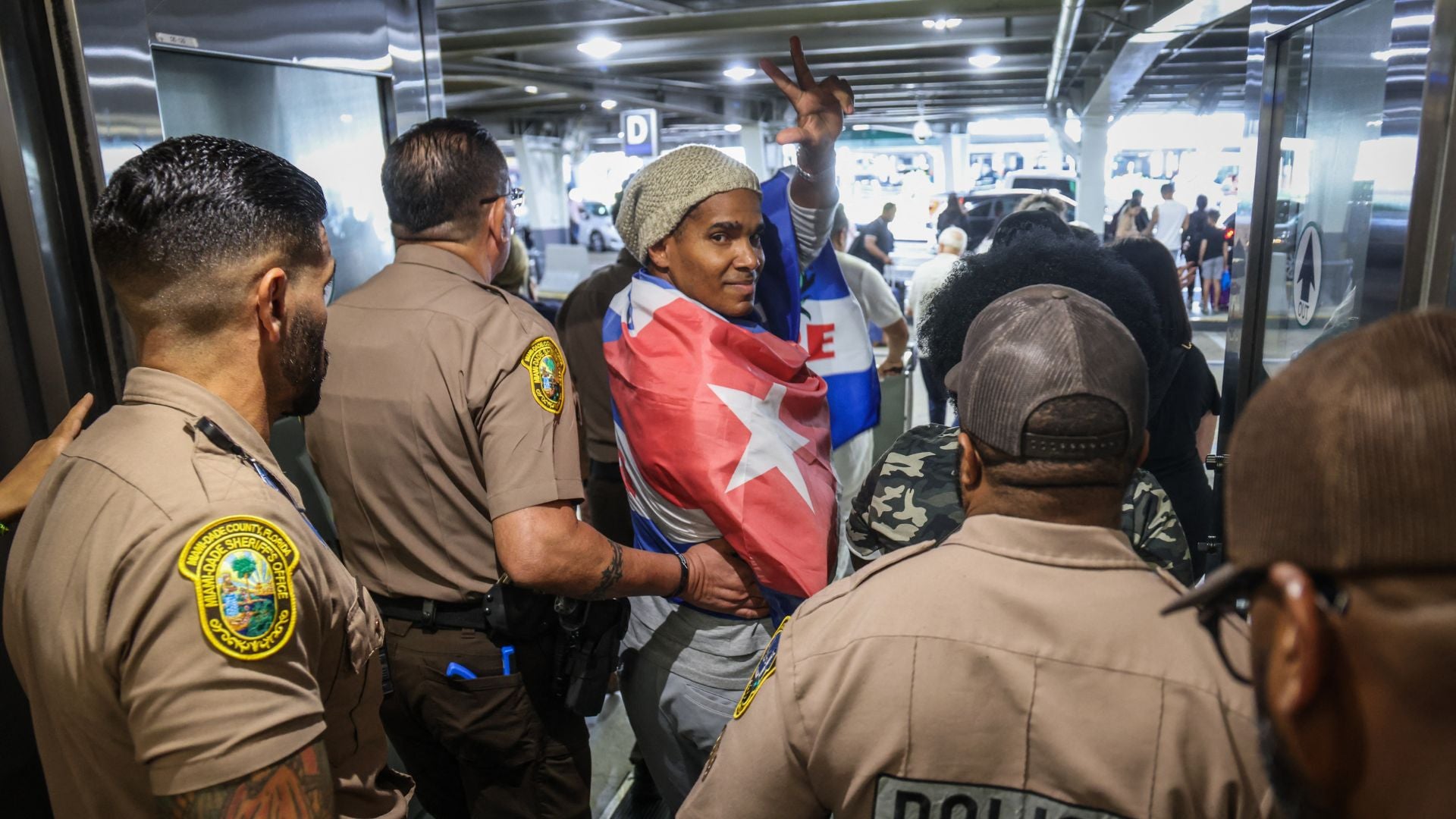 Luis Manuel Otero Alcántara en su llegada a Miami - Foto AFP