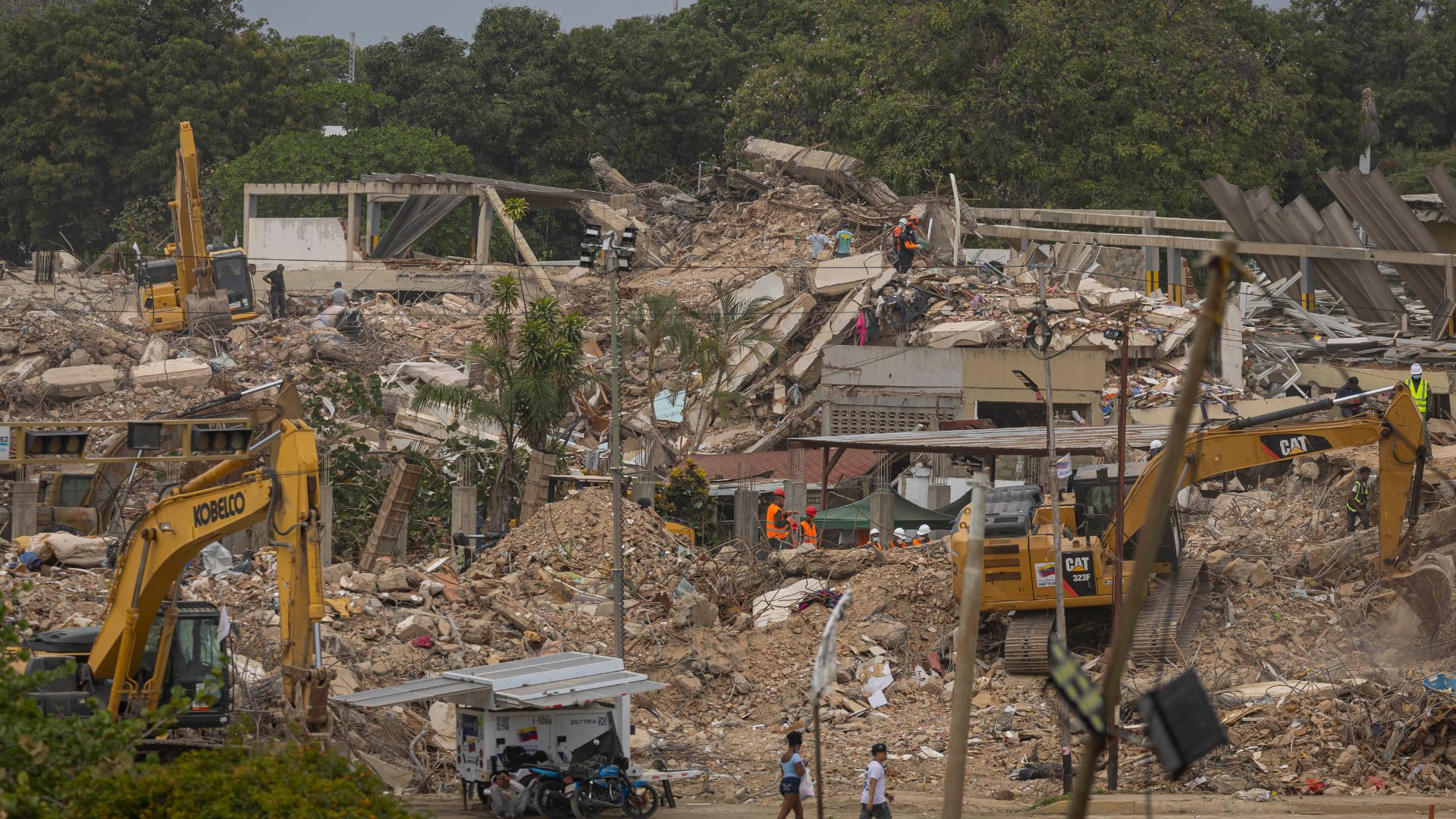 Zona destruida en La Guaira tras los terremotos del 24 de junio-Foto: EFE
