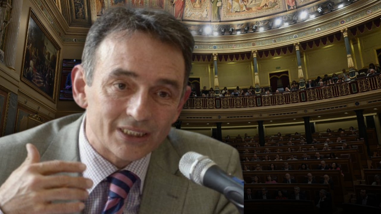 Enrique Santiago, líder del Partido Comunista de España - AFP