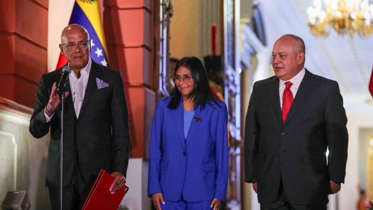 Jorge y Delcy Rodríguez junto a Diosdado Cabello - Foto AFP