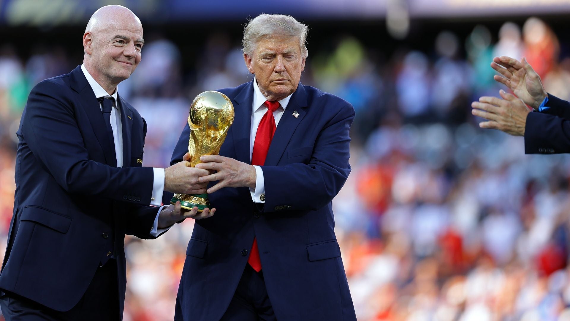 Donald Trump y Gianni Infantino - EFE