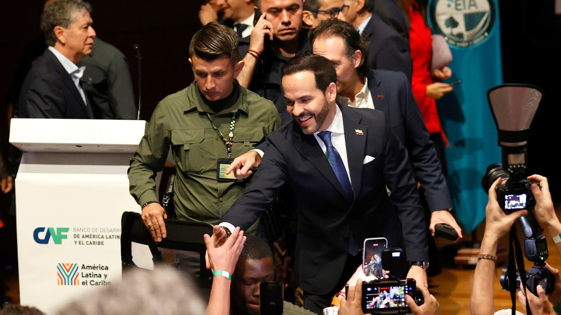 Abelardo De La Espriella citó a todo su gabinete de ministros designados al primer retiro espiritual - EFE