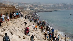 Migrantes en Ceuta (EFE)