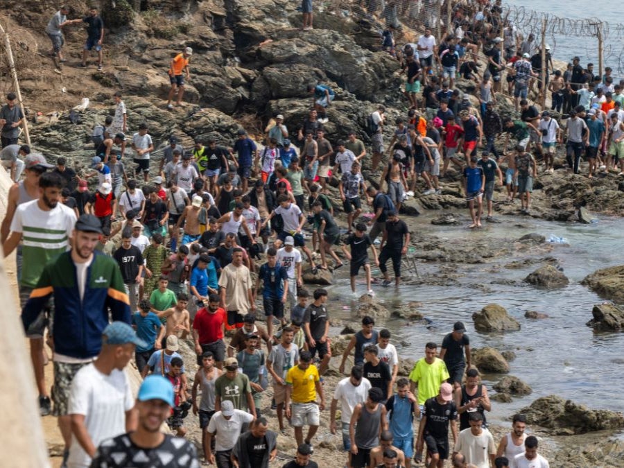Más de 48.000 migrantes ya regresaron a Marruecos desde enclave español de Ceuta, según el gobierno | NTN24.COM