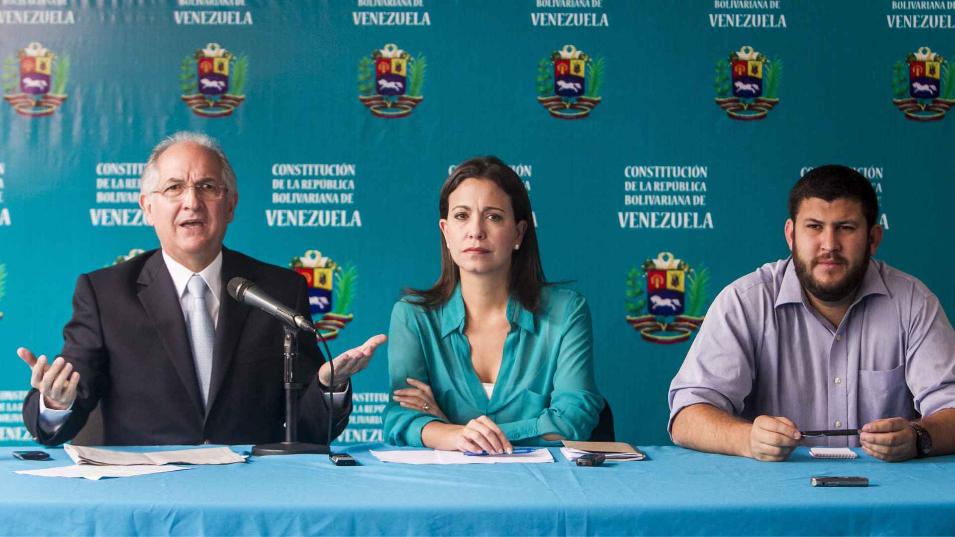 Antonio Ledezma, María Corina Machado y David Smolansky - Foto EFE