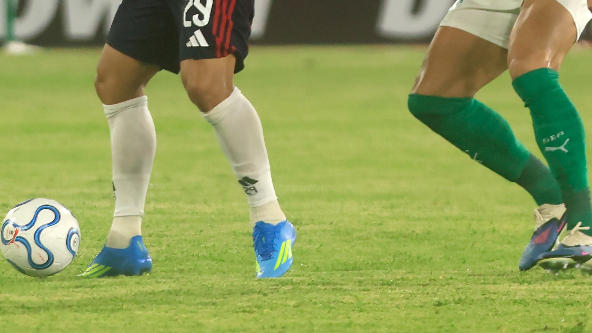 disputa de balón Palmeiras y Junior- Foto: EFE