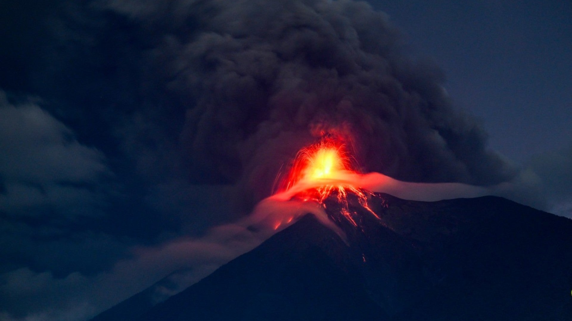 Volcán de Fuego en Guatemala - Foto: EFE