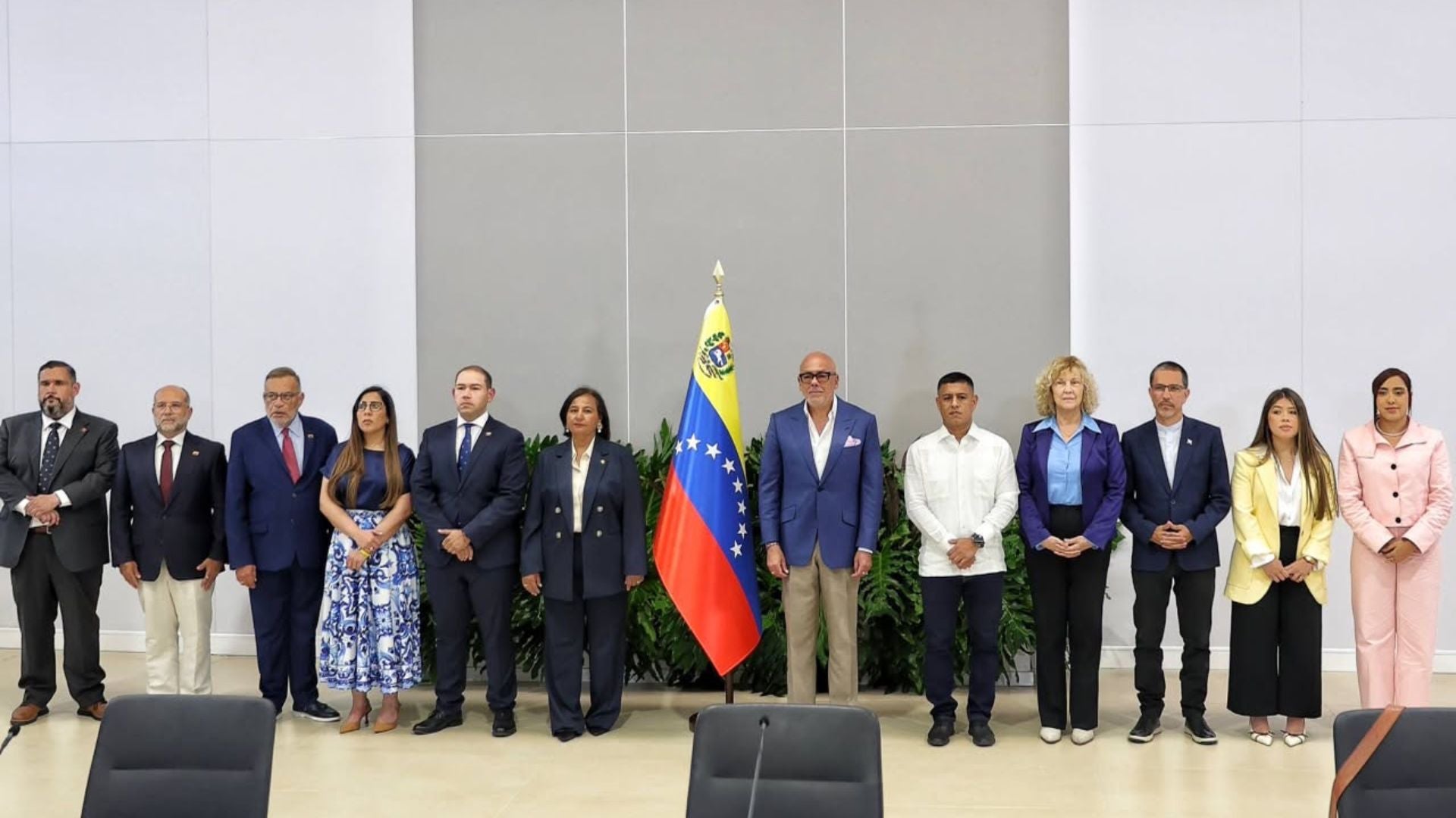 Mesa de diálogos entre la Asamblea Nacional 2015 y el régimen venezolano