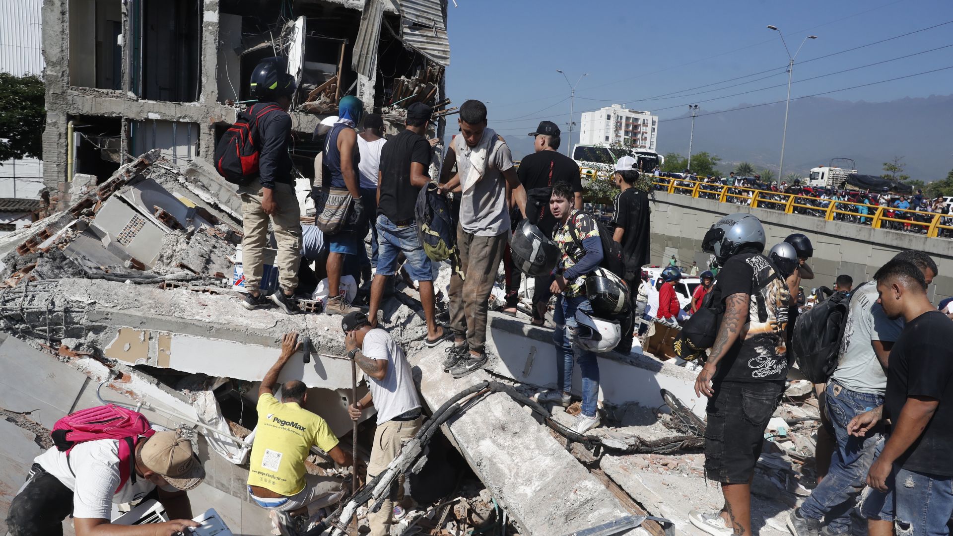 Siete aeropuertos de Colombia suspenden operaciones por afectaciones tras el terremoto