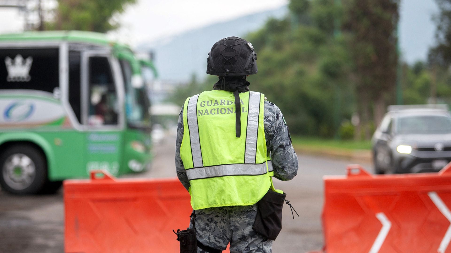 México detiene a 12 personas por extorsión a aguacateros tras veto comercial de Estados Unidos