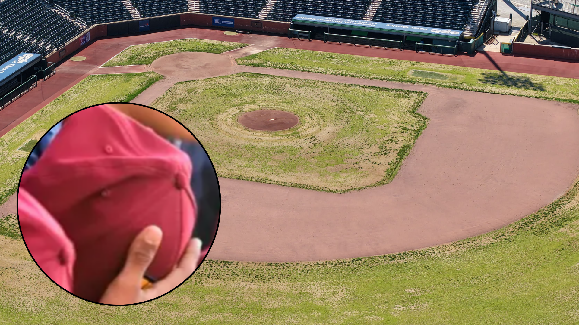 Toma aérea de un campo de béisbol / Gorra de la selección sub-12 de béisbol de Venezuela - Fotos de referencia: Pexels / X